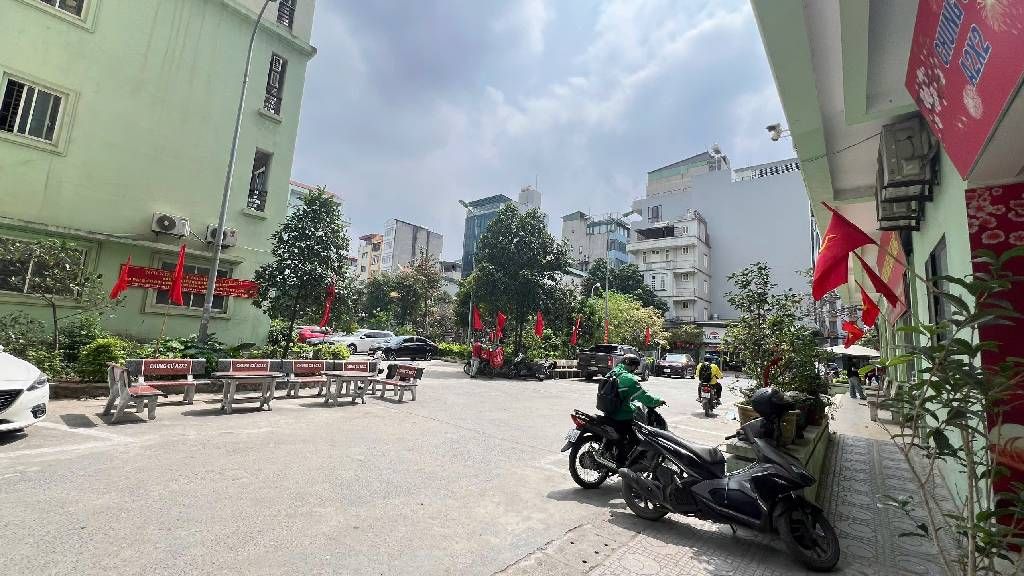 Bán nhà Nguyễn Xiển - diện tích 106m2 1 tầng - Căn hộ tái định cư Hạ Đình - giá 8,2 tỷ