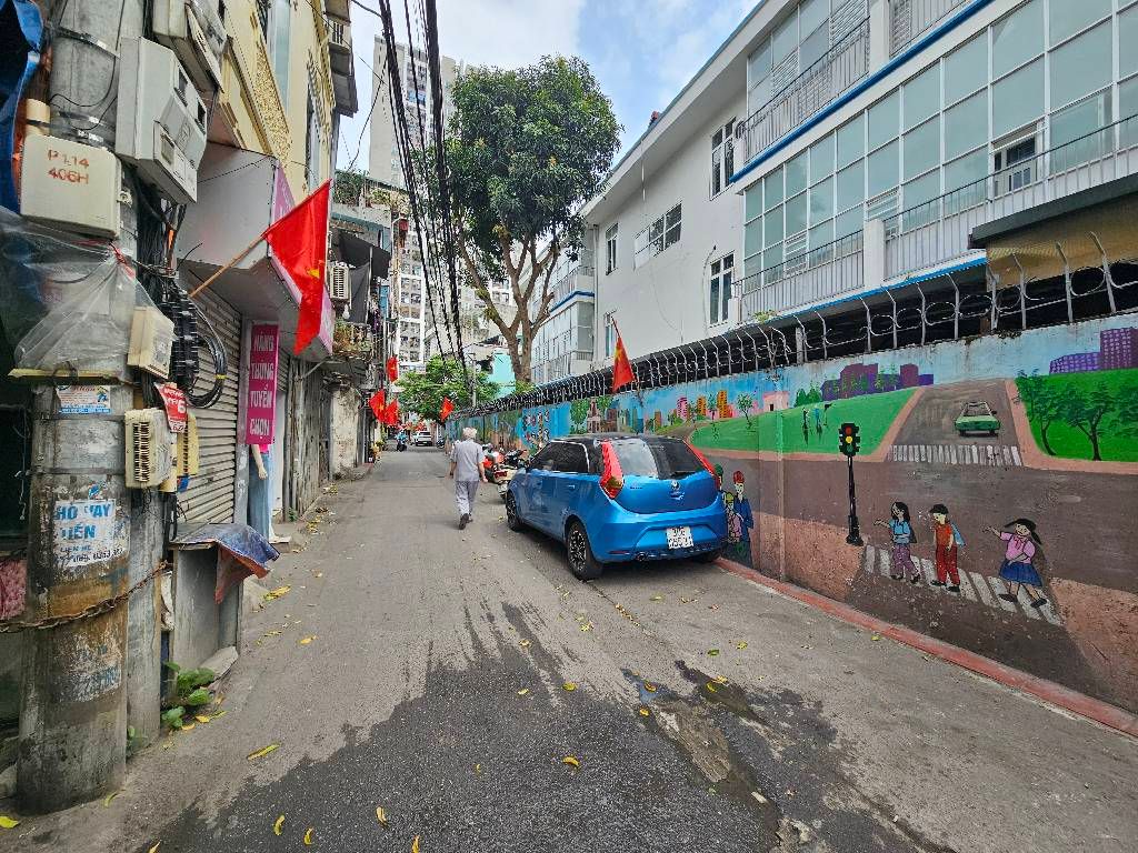 Bán nhà Khương Trung - diện tích 56m2 2 tầng - 20M RA Ô TÔ - giá 8,8 tỷ