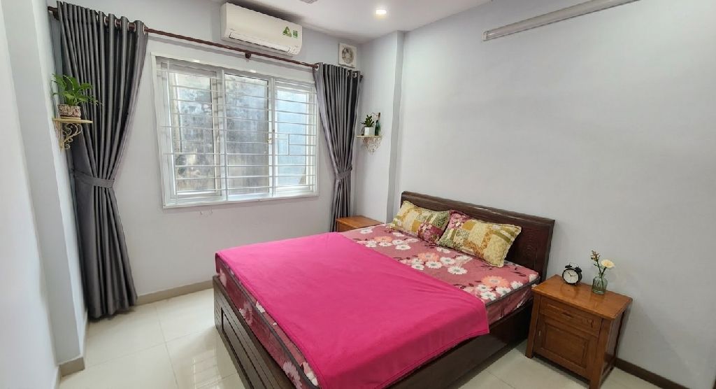 Bán nhà Văn Chương - diện tích 54.3m2 4 tầng - Ngõ ô tô tránh, ô tô vào nhà - giá 20 tỷ