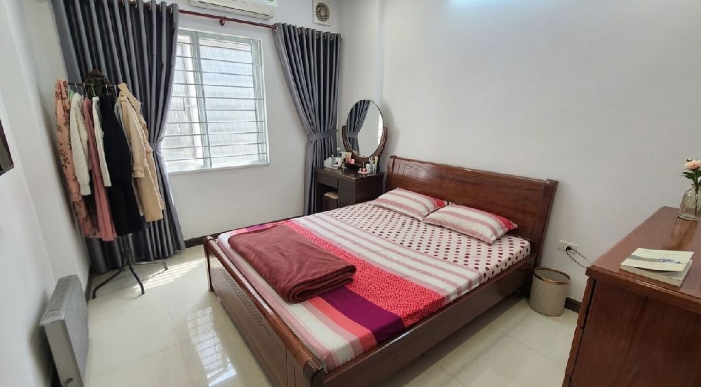 Bán nhà Văn Chương - diện tích 54.3m2 4 tầng - Ngõ ô tô tránh, ô tô vào nhà - giá 20 tỷ