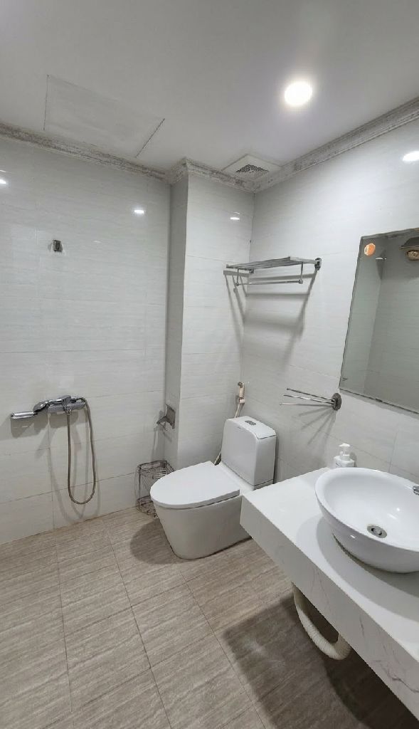Bán nhà Văn Chương - diện tích 54.3m2 4 tầng - Ngõ ô tô tránh, ô tô vào nhà - giá 20 tỷ