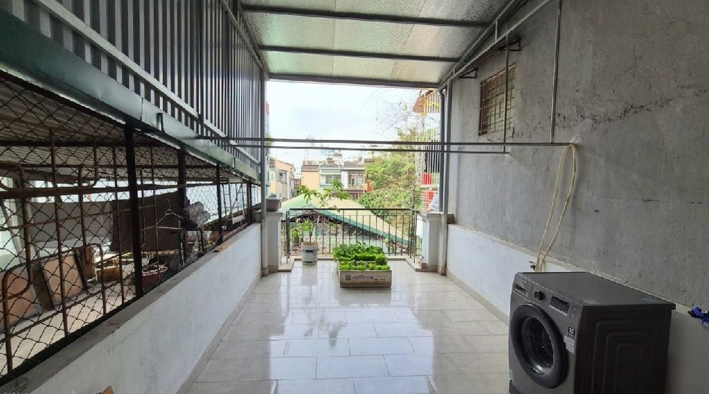 Bán nhà Văn Chương - diện tích 54.3m2 4 tầng - Ngõ ô tô tránh, ô tô vào nhà - giá 20 tỷ