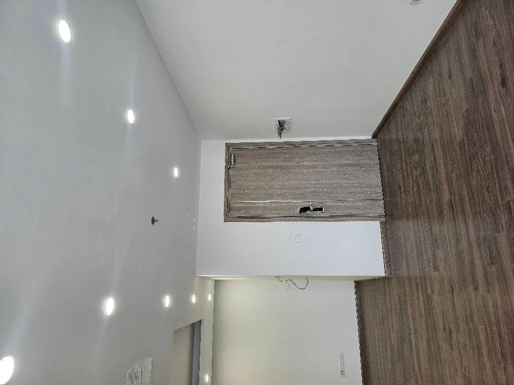 Bán nhà Lê Văn Lương - diện tích 83.2m2 1 tầng - Lô góc - giá 10,5 tỷ