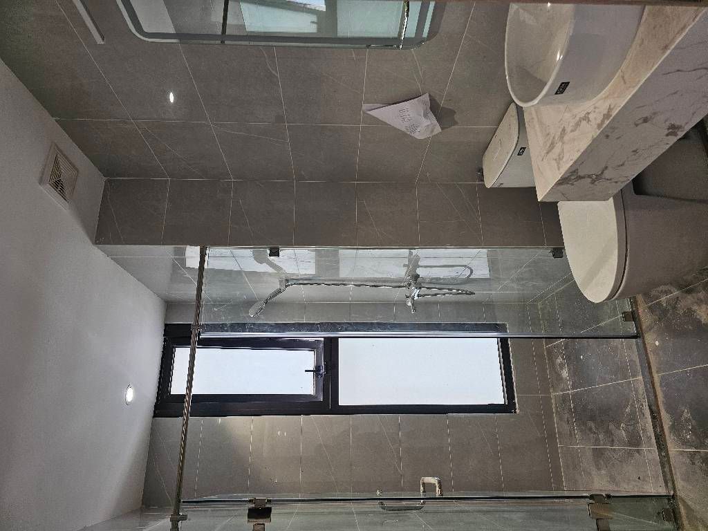 Bán nhà Lê Văn Lương - diện tích 83.2m2 1 tầng - Lô góc - giá 10,5 tỷ