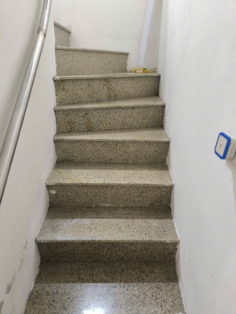 Bán nhà Nguyễn Xiển - diện tích 30m2 2 tầng - ngõ ô tô tránh - giá 3,15 tỷ