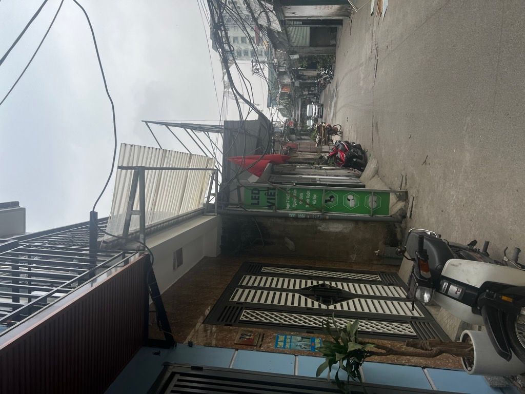 Bán nhà Nguyễn Xiển - diện tích 30m2 2 tầng - ngõ ô tô tránh - giá 3,15 tỷ