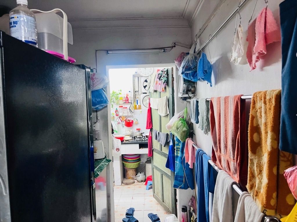 Bán nhà Đường Giáp Bát - diện tích 50m2 4 tầng - Ô tô tránh - giá 15,9 tỷ