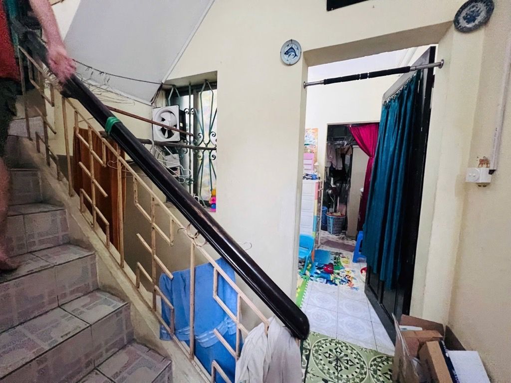 Bán nhà Đường Giáp Bát - diện tích 50m2 4 tầng - Ô tô tránh - giá 15,9 tỷ