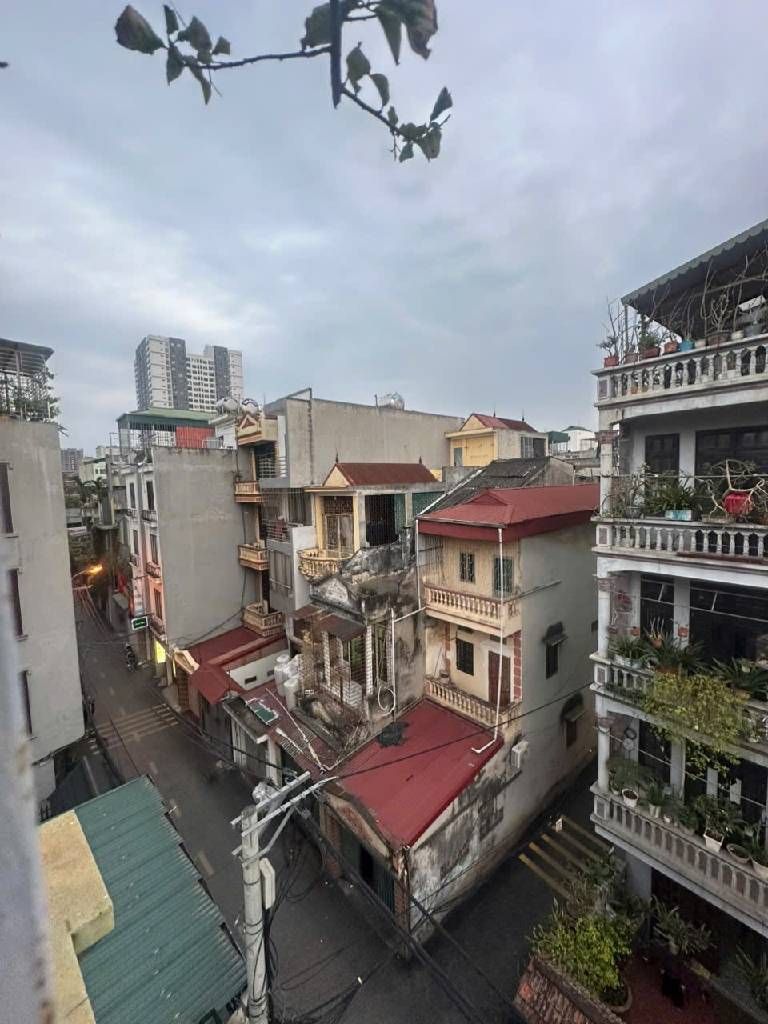Bán nhà Ngọc Hồi - diện tích 40.2m2 4 tầng - Mặt ngõ thông ô tô tránh - giá 12,9 tỷ