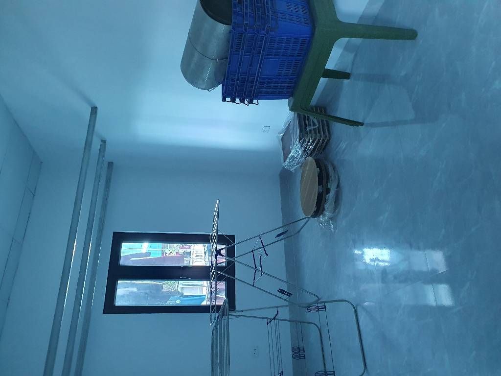 Bán nhà Nguyễn Xiển - diện tích 42m2 3 tầng - Ô tô vào tránh nhau - giá 5,3 tỷ