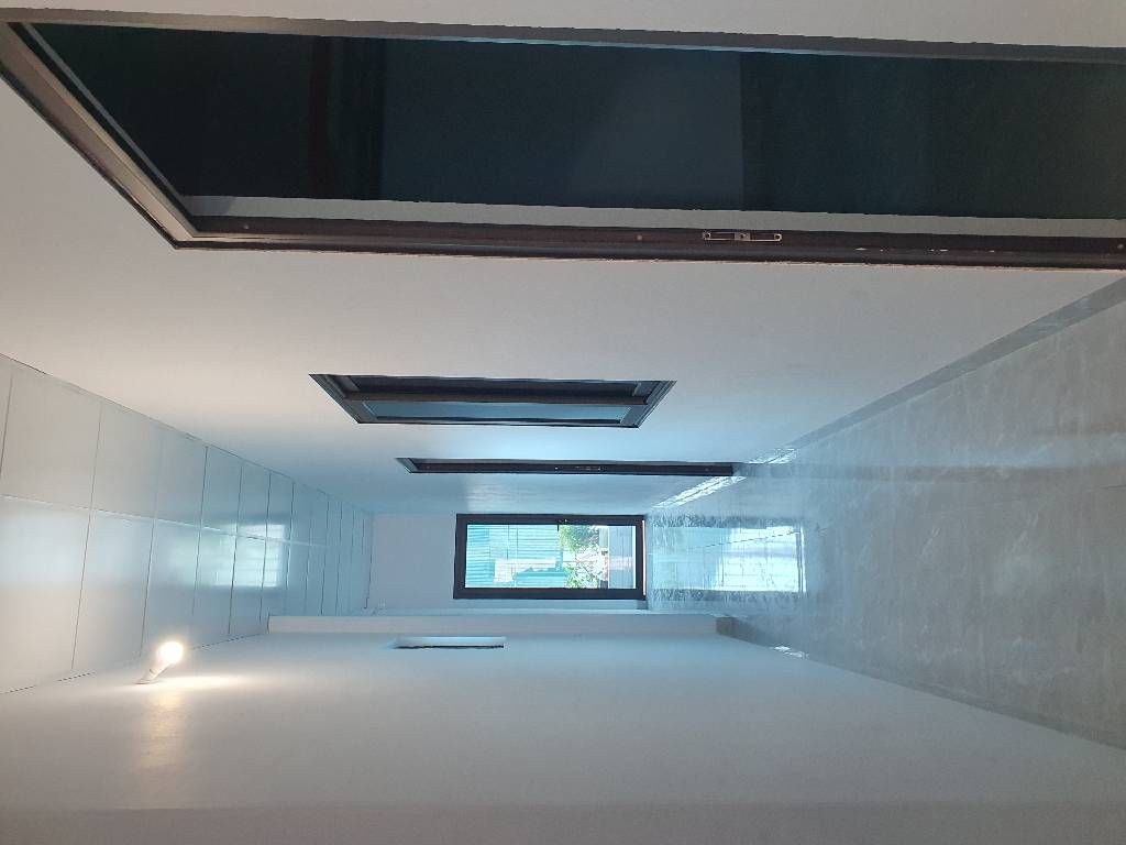 Bán nhà Nguyễn Xiển - diện tích 42m2 3 tầng - Ô tô vào tránh nhau - giá 5,3 tỷ