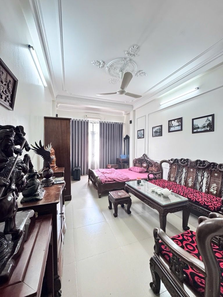 Bán nhà Đền Lừ 1 - diện tích 30m2 6 tầng - Ô TÔ TRÁNH - giá 15,8 tỷ