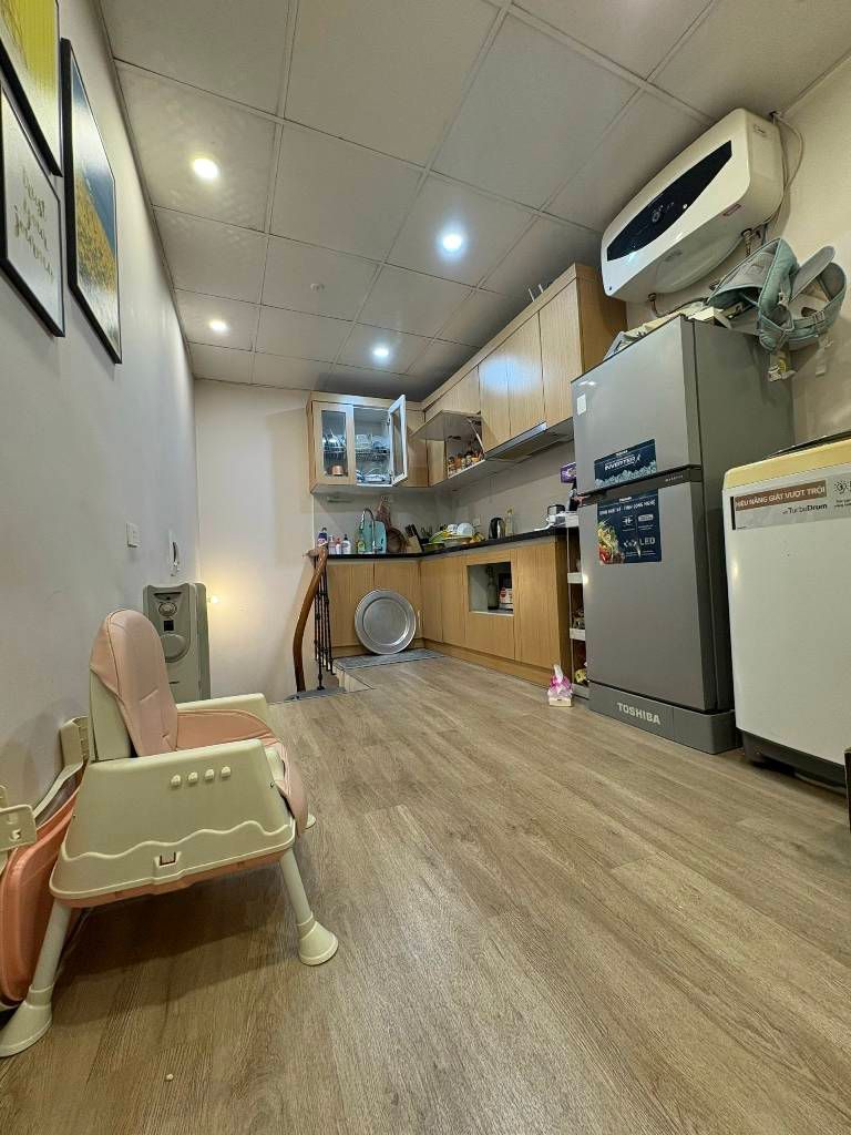 Bán nhà Lĩnh Nam - diện tích 21.9m2 4 tầng - ô tô tránh - giá 5,4 tỷ