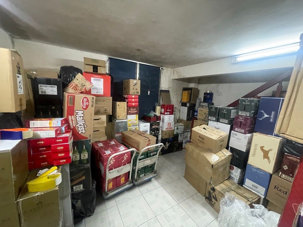 Bán nhà Hai Bà Trưng - diện tích 28m2 2 tầng - ô tô đỗ cửa - giá 4,9 tỷ