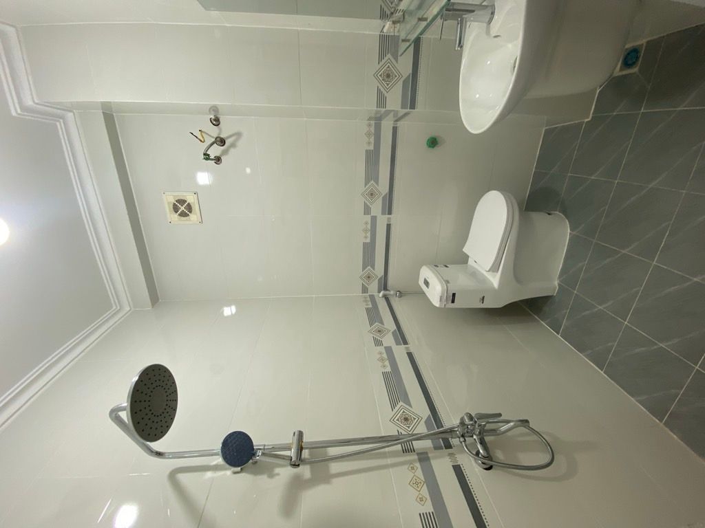 Bán nhà Đông Thiên - diện tích 30m2 5 tầng - ngõ nông gần phố - giá 7,85 tỷ