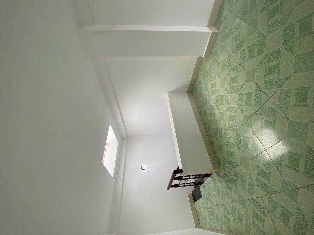 Bán nhà Đông Thiên - diện tích 30m2 5 tầng - ngõ nông gần phố - giá 7,85 tỷ