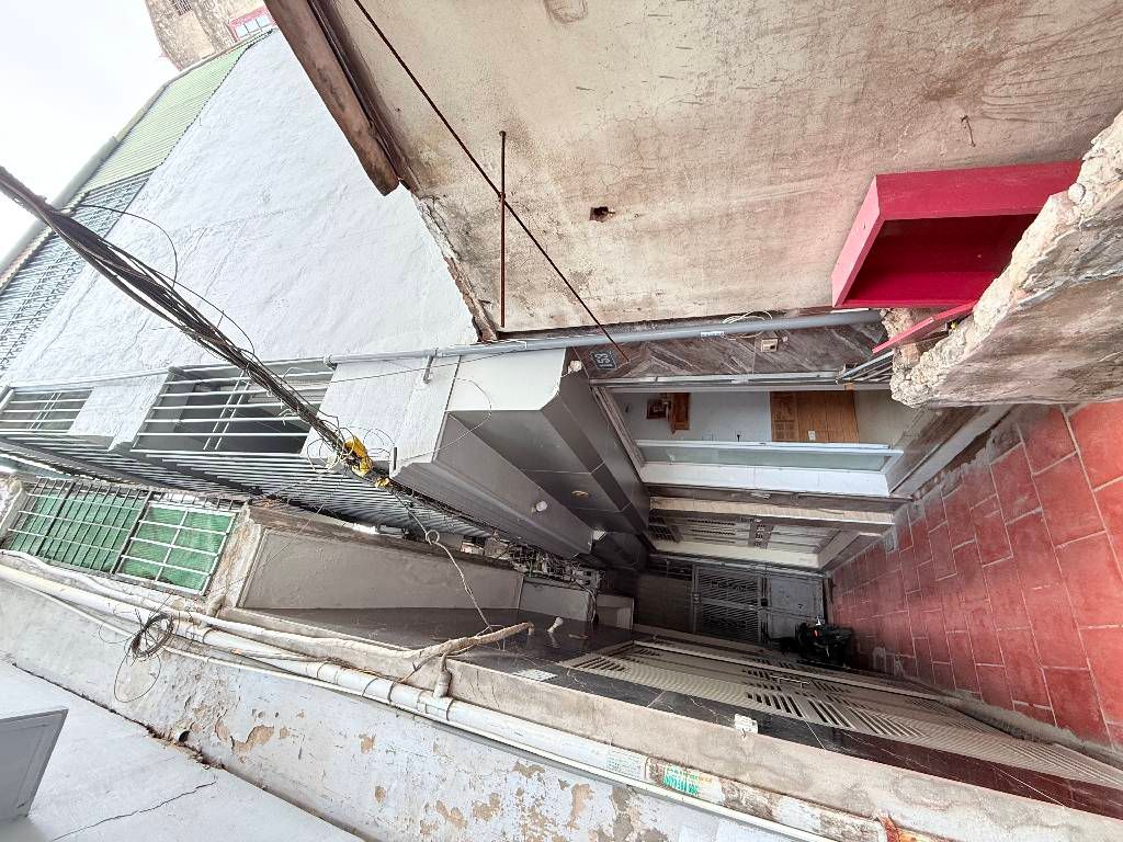 Bán nhà Kim Ngưu - diện tích 35.3m2 4 tầng - Gần phố, ô tô tránh - giá 10 tỷ