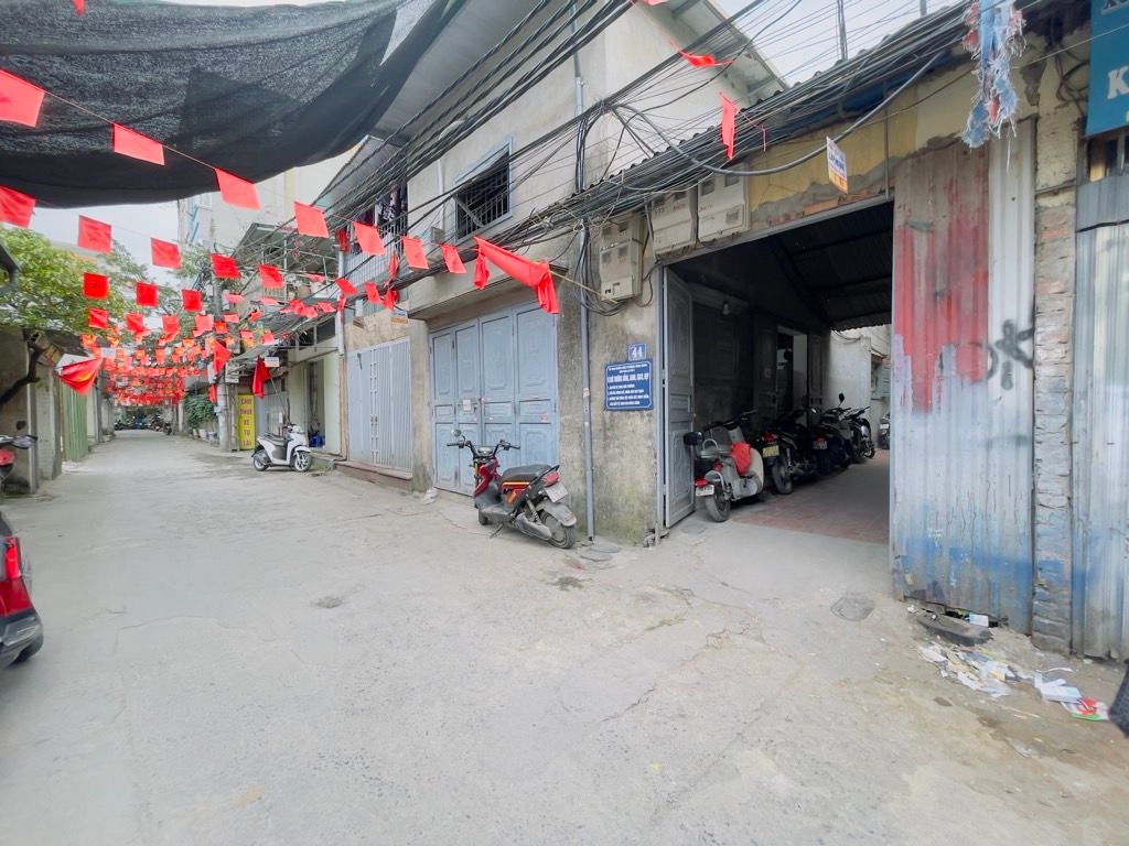 Bán nhà Đông Thiên - diện tích 35m2 2 tầng - ô tô qua lại - giá 3,6 tỷ