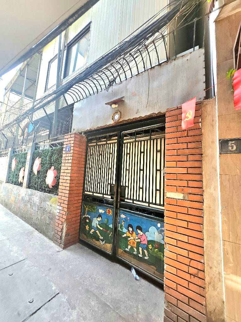 Bán nhà Hòa Bình - diện tích 50m2 1 tầng - ô tô tránh - giá 12,5 tỷ