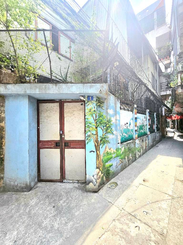 Bán nhà Hòa Bình - diện tích 50m2 1 tầng - ô tô tránh - giá 12,5 tỷ