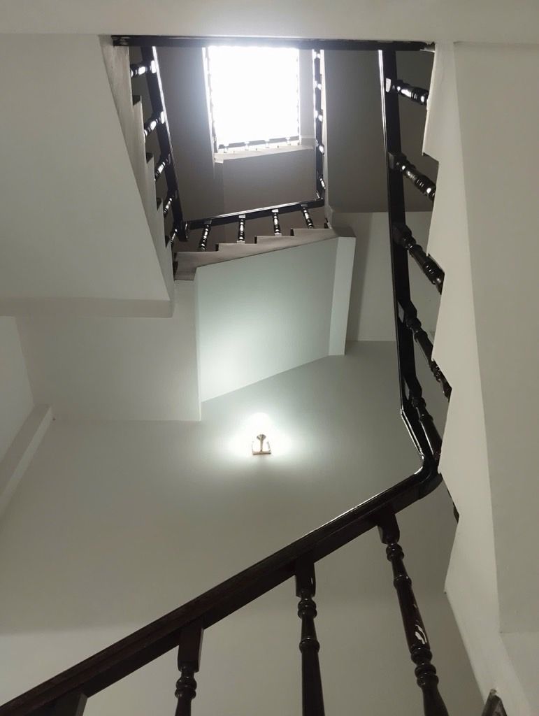 Bán nhà Thái Thịnh - diện tích 50.5m2 4 tầng - mặt ngõ ô tô tránh - giá 22 tỷ