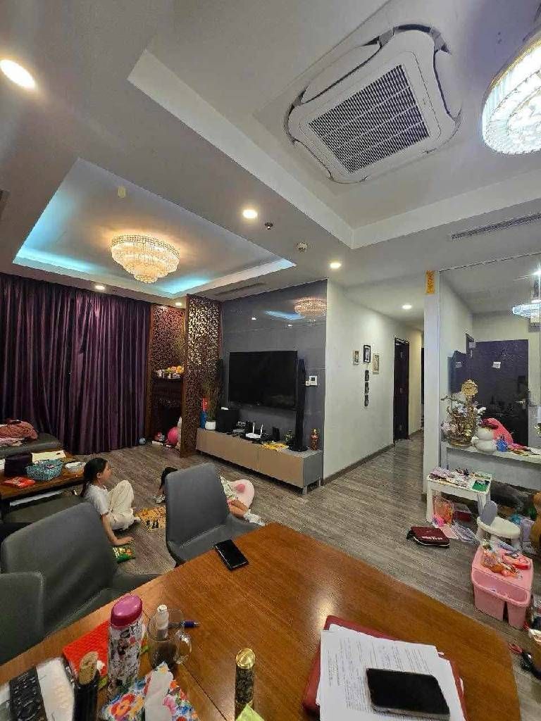 Bán nhà Nguyễn Trãi - diện tích 123m2 12 tầng - Căn hộ cao cấp Royal City - giá 19,5 tỷ