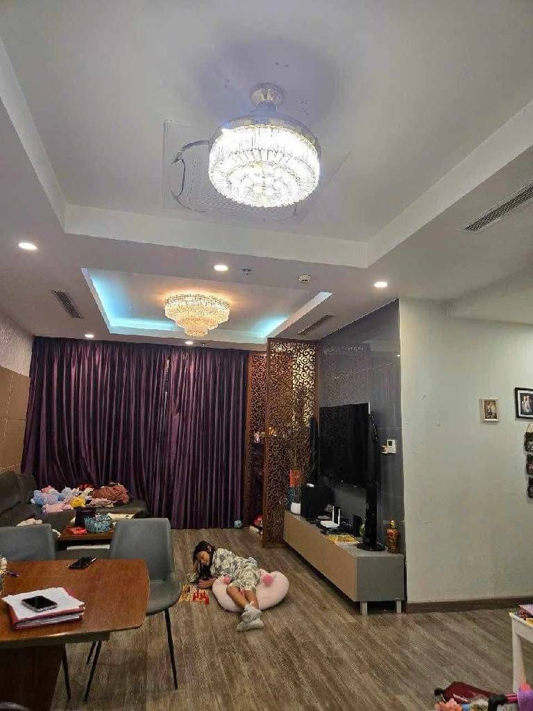 Bán nhà Nguyễn Trãi - diện tích 123m2 12 tầng - Căn hộ cao cấp Royal City - giá 19,5 tỷ