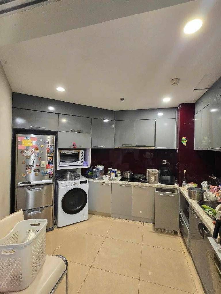 Bán nhà Nguyễn Trãi - diện tích 123m2 12 tầng - Căn hộ cao cấp Royal City - giá 19,5 tỷ