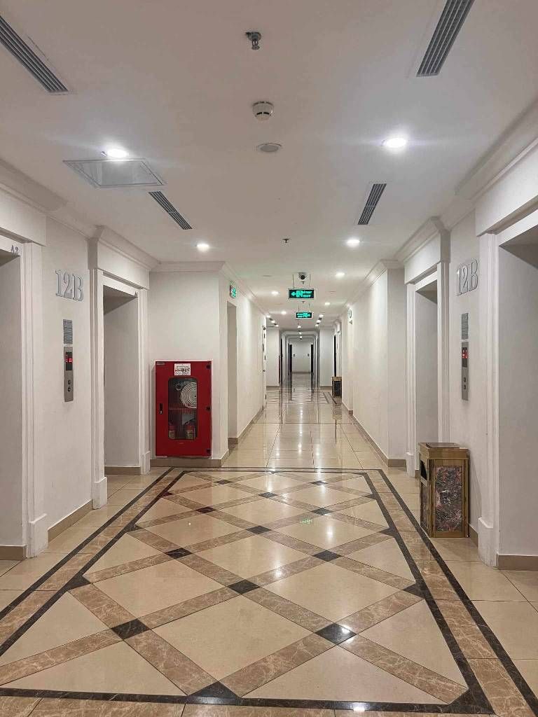 Bán nhà Nguyễn Trãi - diện tích 123m2 12 tầng - Căn hộ cao cấp Royal City - giá 19,5 tỷ