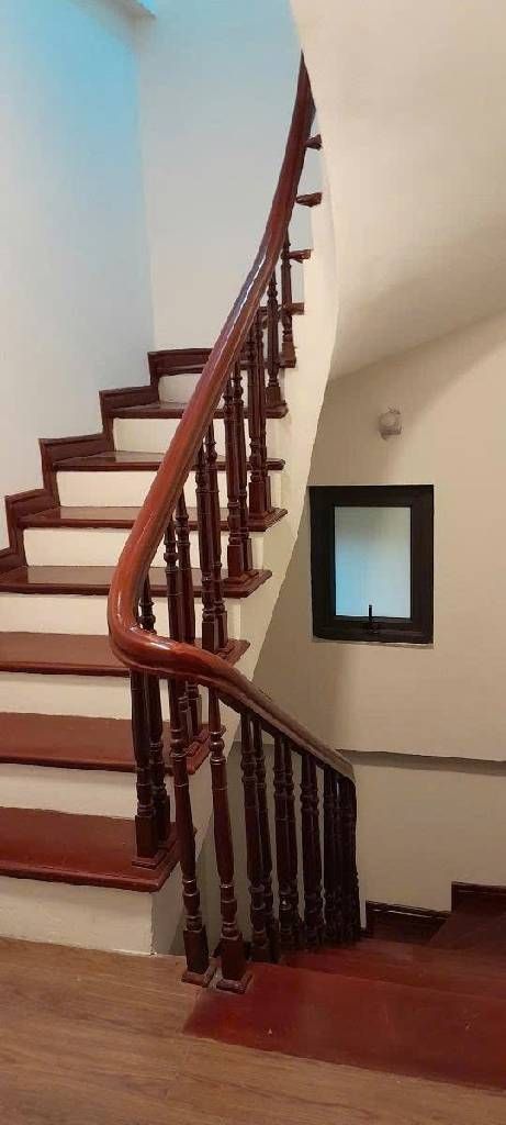 Bán nhà Lĩnh Nam - diện tích 49.1m2 5 tầng - Lô góc, ô tô vào nhà - giá 12,9 tỷ