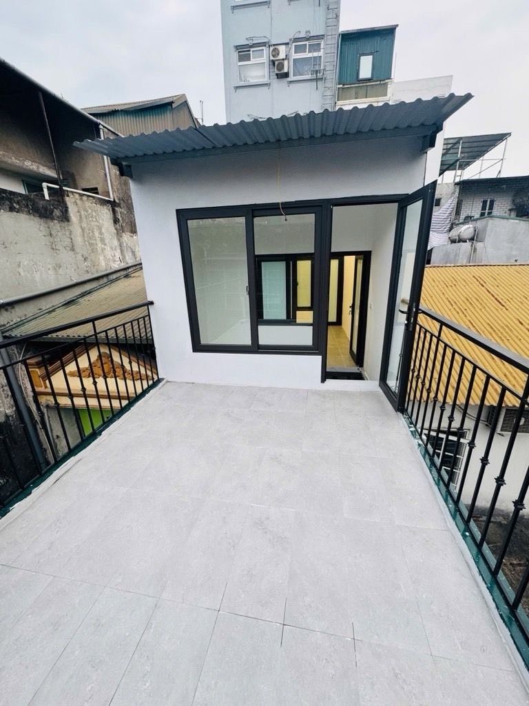 Bán nhà Tân Mai - diện tích 32m2 3 tầng - 2 mặt ngõ - giá 6,8 tỷ