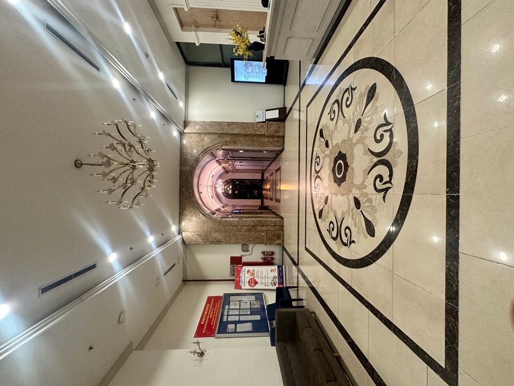 Bán nhà Lĩnh Nam - diện tích 80m2 6 tầng - Sổ đỏ chính chủ - giá 7,8 tỷ