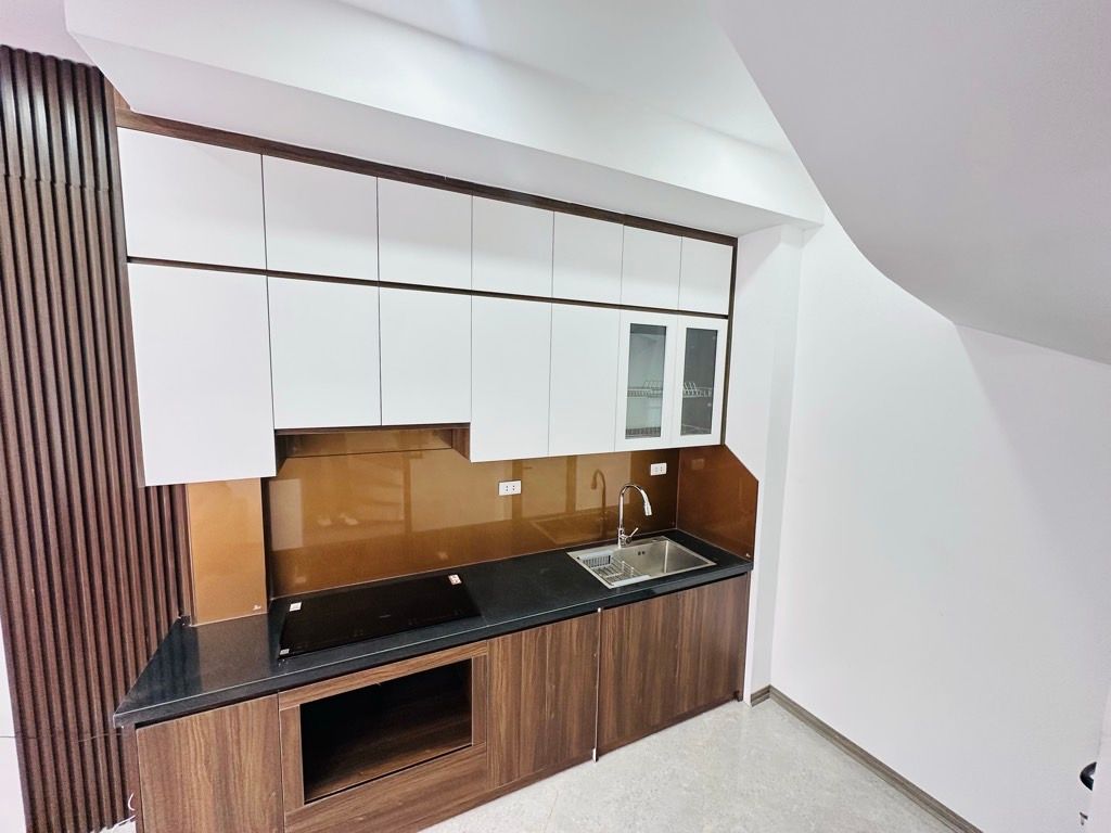 Bán nhà Hoàng Liệt - diện tích 23.8m2 4 tầng - Ô tô dừng đỗ cổng - giá 8,5 tỷ