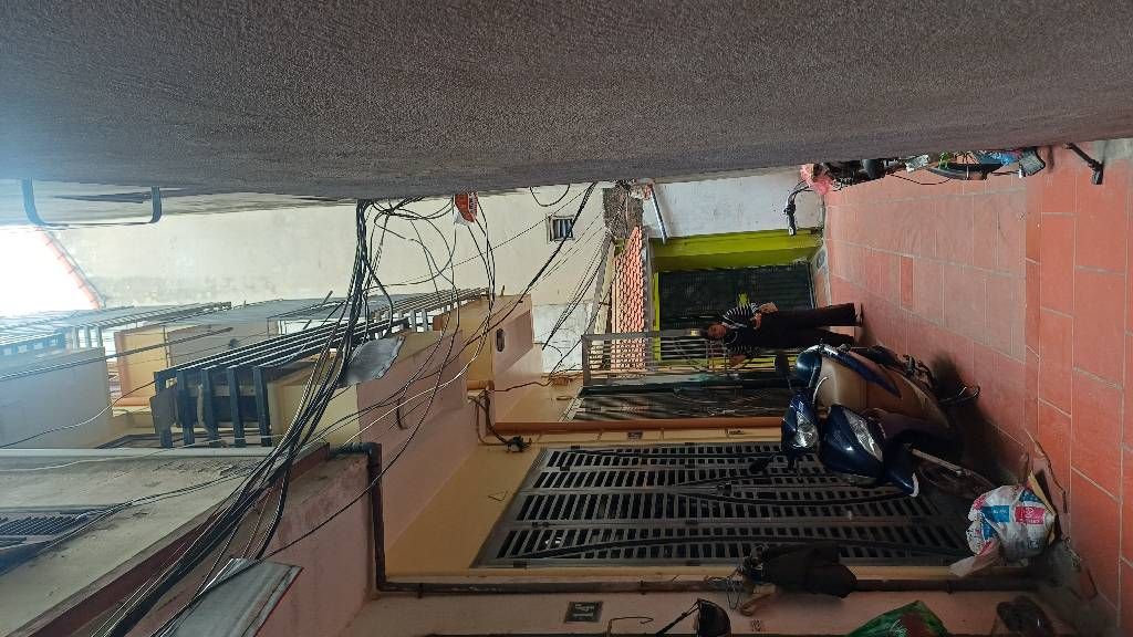 Bán nhà Gốc Đề - diện tích 40m2 3 tầng - nhà 3.5 tầng dân xây - giá 8,5 tỷ