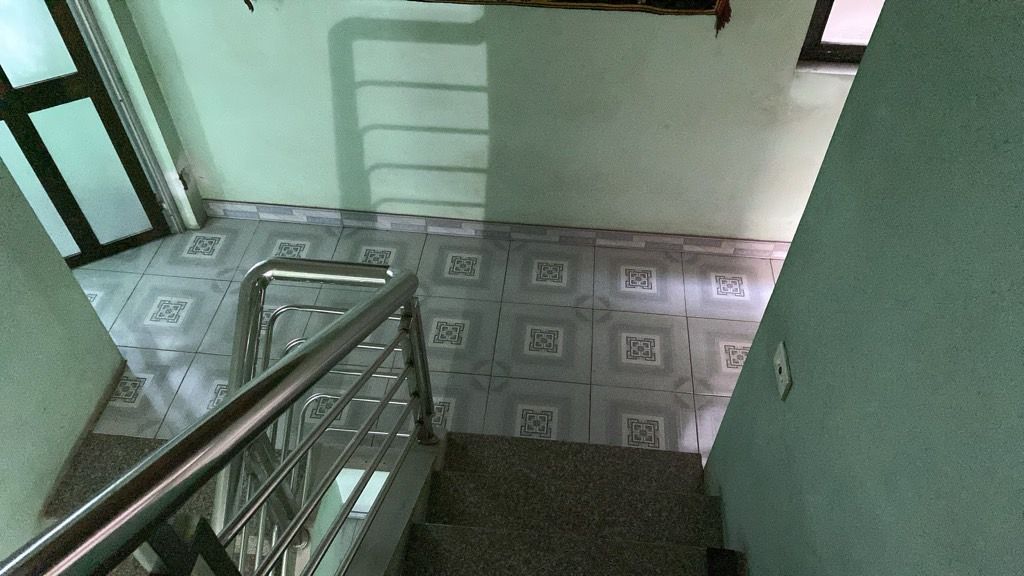 Bán nhà Tam Trinh - diện tích 109m2 6 tầng - Ngõ thông, kinh doanh sầm uất - giá 18,5 tỷ