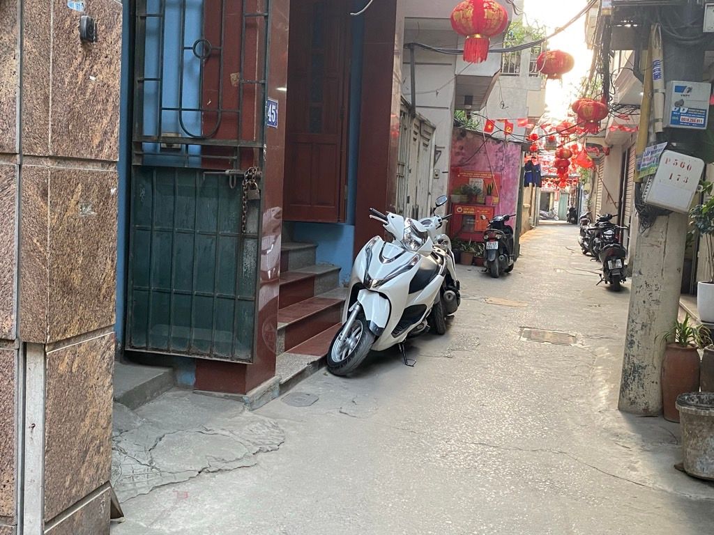 Bán nhà Tam Trinh - diện tích 109m2 6 tầng - Ngõ thông, kinh doanh sầm uất - giá 18,5 tỷ