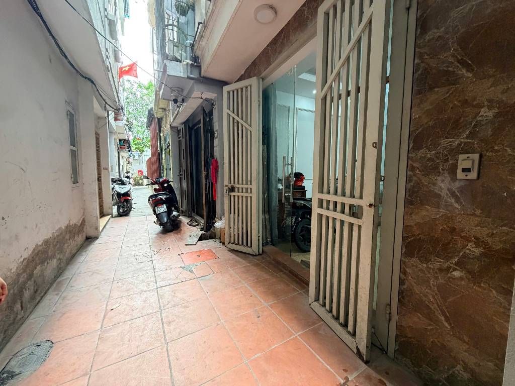 Bán nhà Đông Thiên - diện tích 40.7m2 4 tầng - Nhà đẹp ở luôn - giá 8,9 tỷ