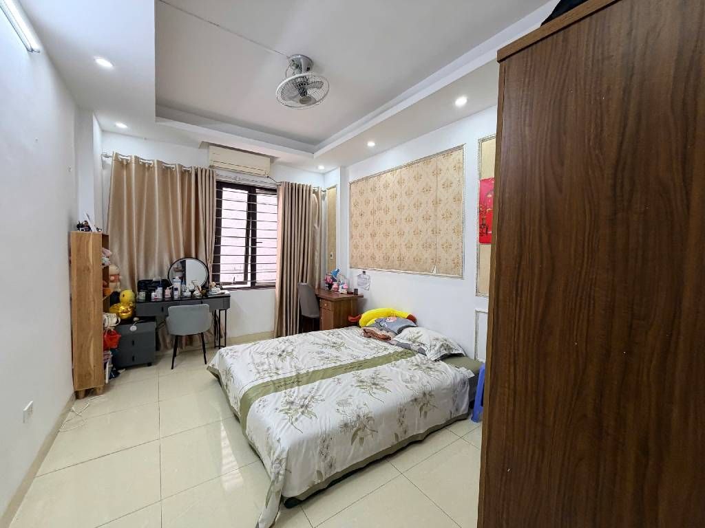 Bán nhà Đông Thiên - diện tích 40.7m2 4 tầng - Nhà đẹp ở luôn - giá 8,9 tỷ