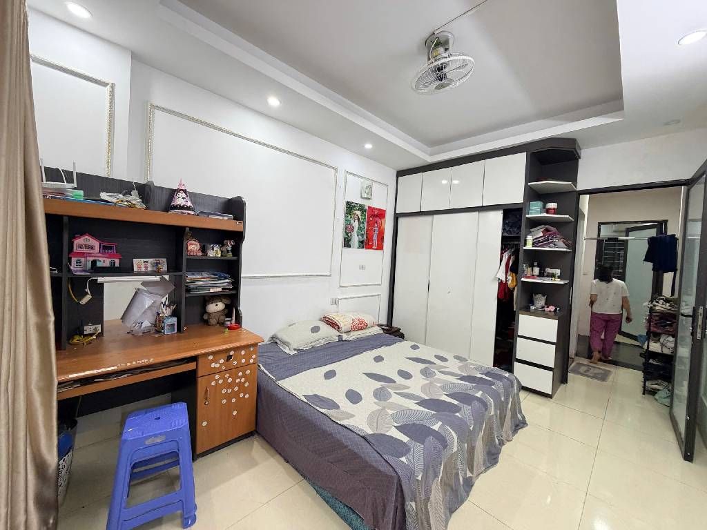 Bán nhà Đông Thiên - diện tích 40.7m2 4 tầng - Nhà đẹp ở luôn - giá 8,9 tỷ