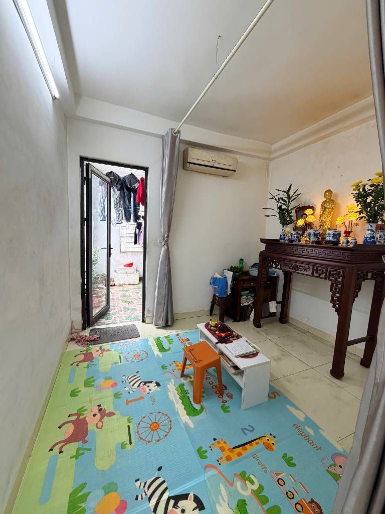 Bán nhà Đông Thiên - diện tích 40.7m2 4 tầng - Nhà đẹp ở luôn - giá 8,9 tỷ