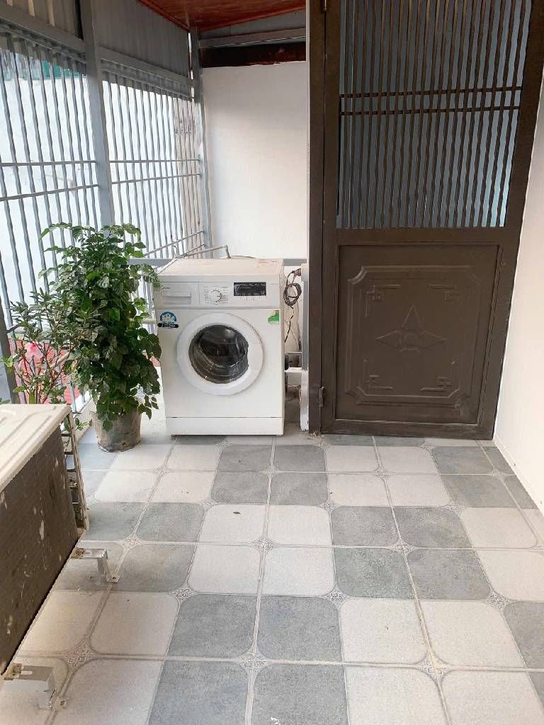 Bán nhà Chợ Khâm Thiên - diện tích 20m2 5 tầng - Nhà đẹp ở luôn, ngõ thông ra hồ - giá 5,35 tỷ