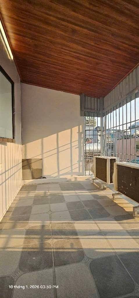 Bán nhà Chợ Khâm Thiên - diện tích 20m2 5 tầng - Nhà đẹp ở luôn, ngõ thông ra hồ - giá 5,35 tỷ