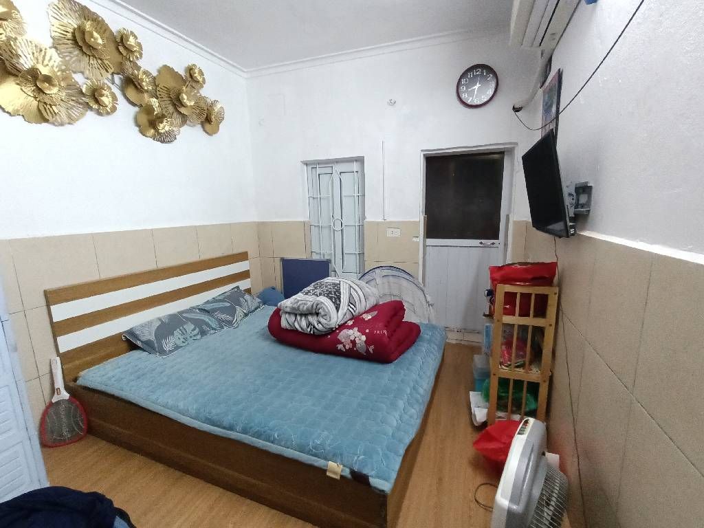 Bán nhà Lĩnh Nam - diện tích 22,9m2 4 tầng - Ô tô tránh - giá 6 tỷ