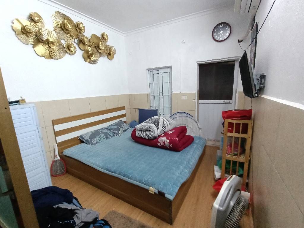 Bán nhà Lĩnh Nam - diện tích 22,9m2 4 tầng - Ô tô tránh - giá 6 tỷ