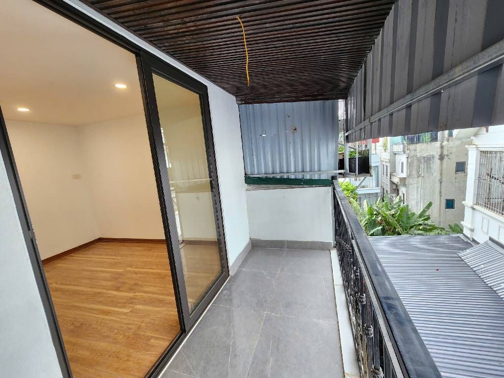 Bán nhà Phố Đại Đồng - diện tích 22,4m2 4 tầng - Ô tô đỗ sát nhà - giá 3,8 tỷ