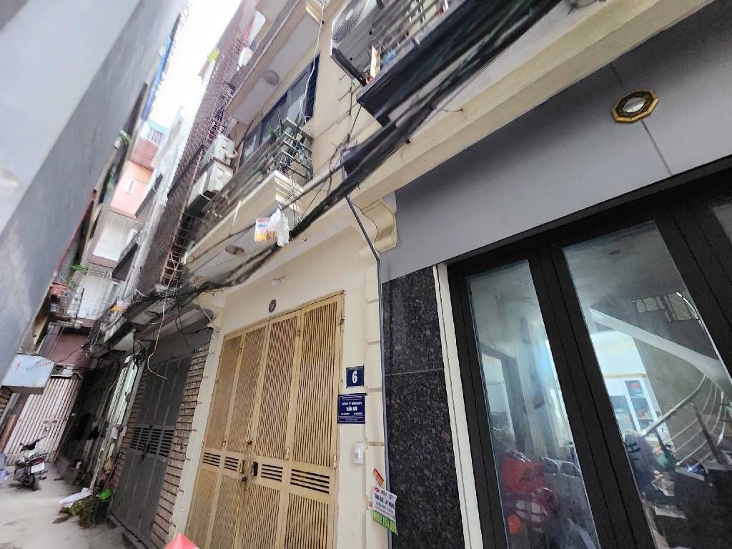 Bán nhà Thanh Lân - diện tích 33m2 5 tầng - Nhà đẹp sát phố - giá 7,1 tỷ