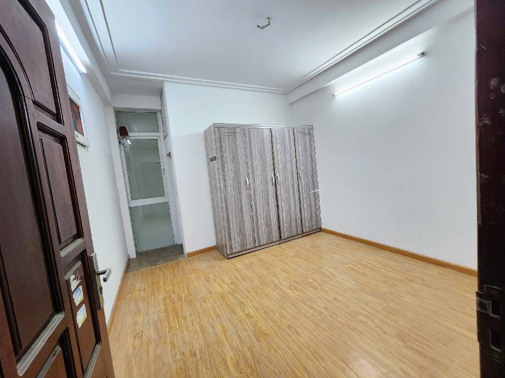 Bán nhà Thanh Lân - diện tích 33m2 5 tầng - Nhà đẹp sát phố - giá 7,1 tỷ