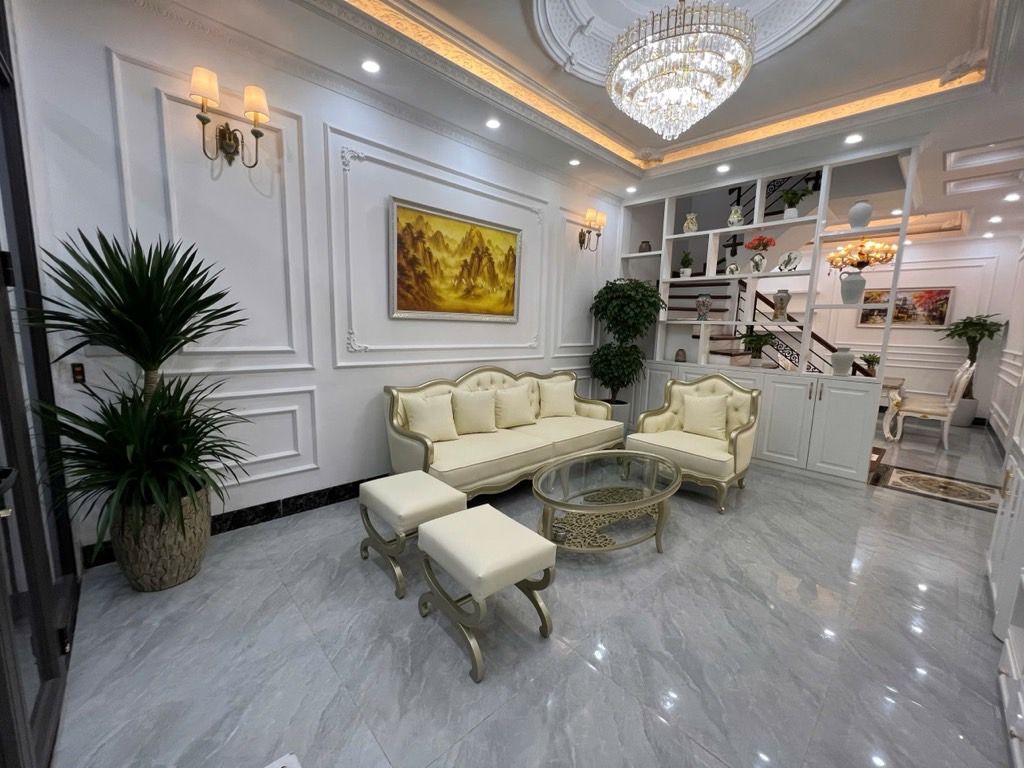 Bán nhà Thịnh Quang - diện tích 47m2 5 tầng - phân lô đẹp - giá 20,5 tỷ