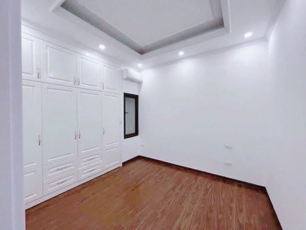 Bán nhà Thịnh Quang - diện tích 47m2 5 tầng - phân lô đẹp - giá 20,5 tỷ