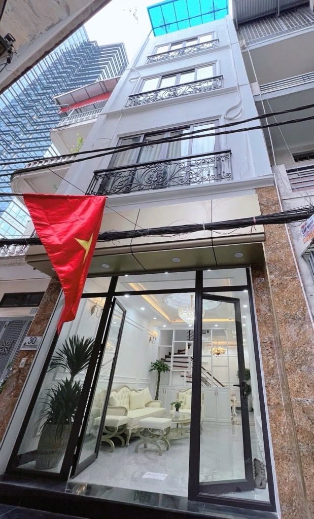 Bán nhà Thịnh Quang - diện tích 47m2 5 tầng - phân lô đẹp - giá 20,5 tỷ